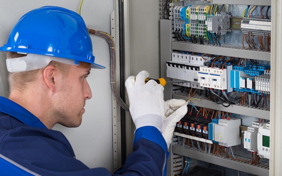 je recherche un électricien Maisons-Alfort