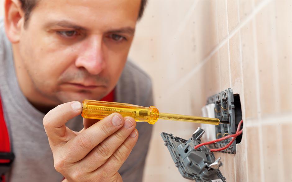 électricien de maintenance Carrières-sous-Poissy